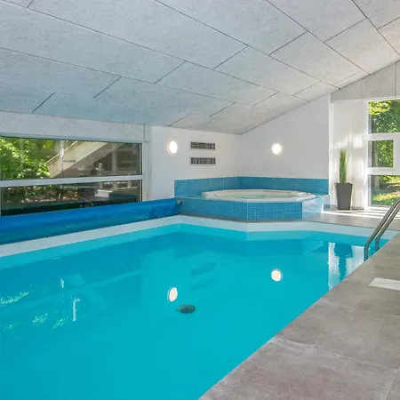 4 Star Holiday Home In Glesborg
