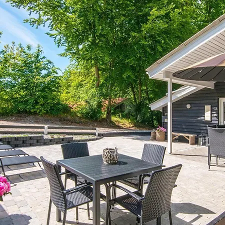 4 Star Holiday Home In Glesborg *